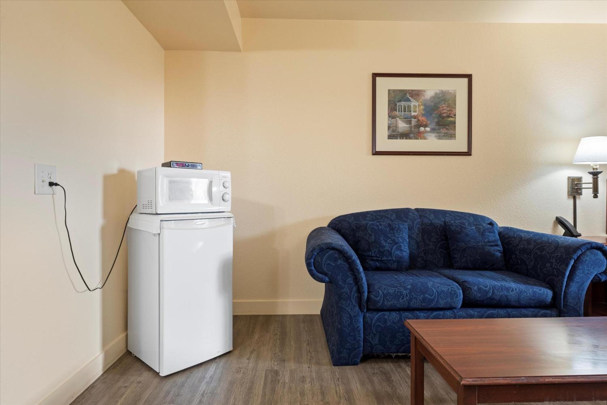 Quincy Inn And Suites 外观 照片