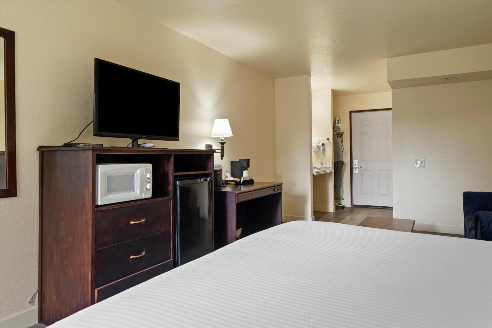 Quincy Inn And Suites 外观 照片