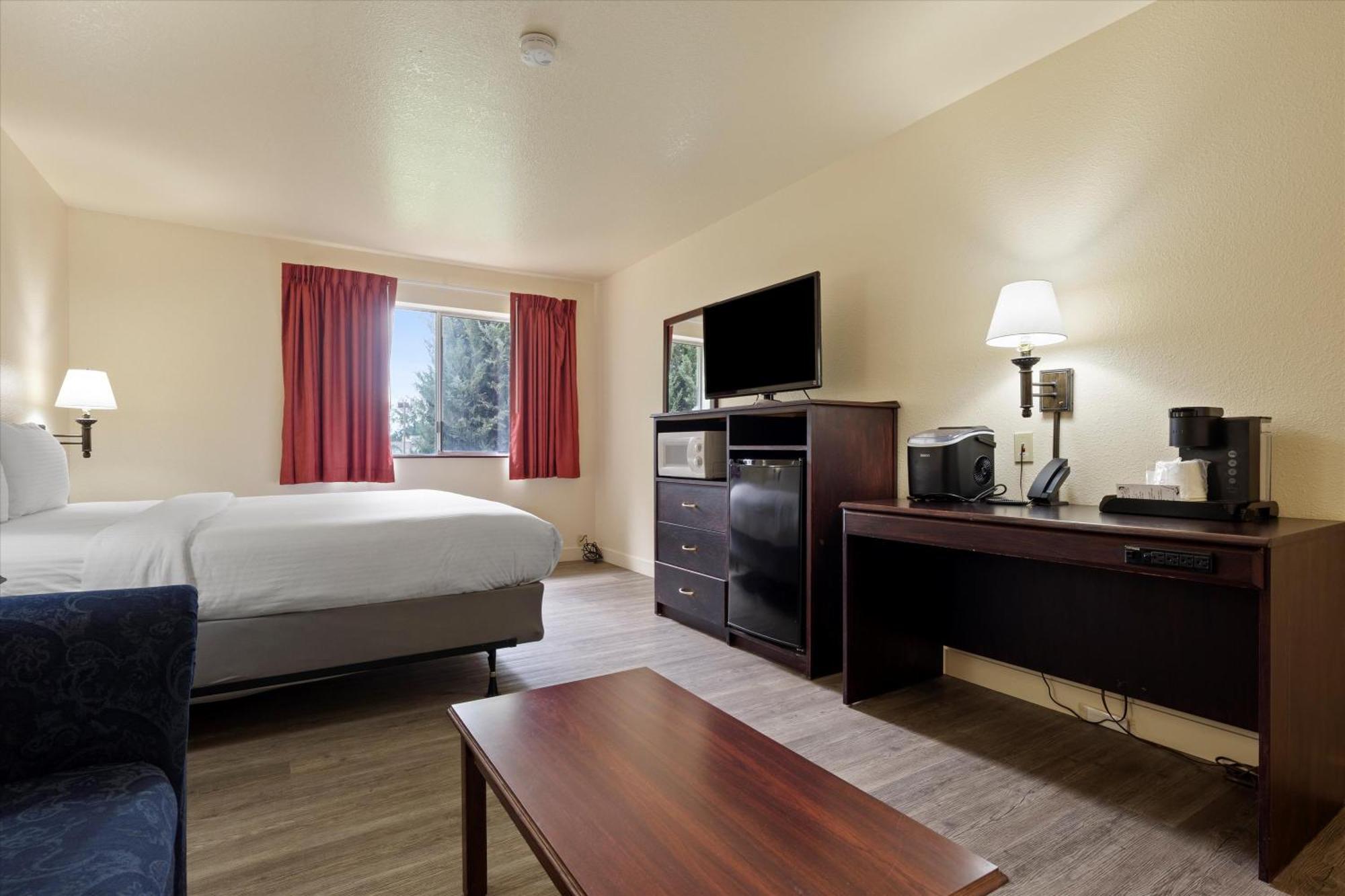 Quincy Inn And Suites 外观 照片