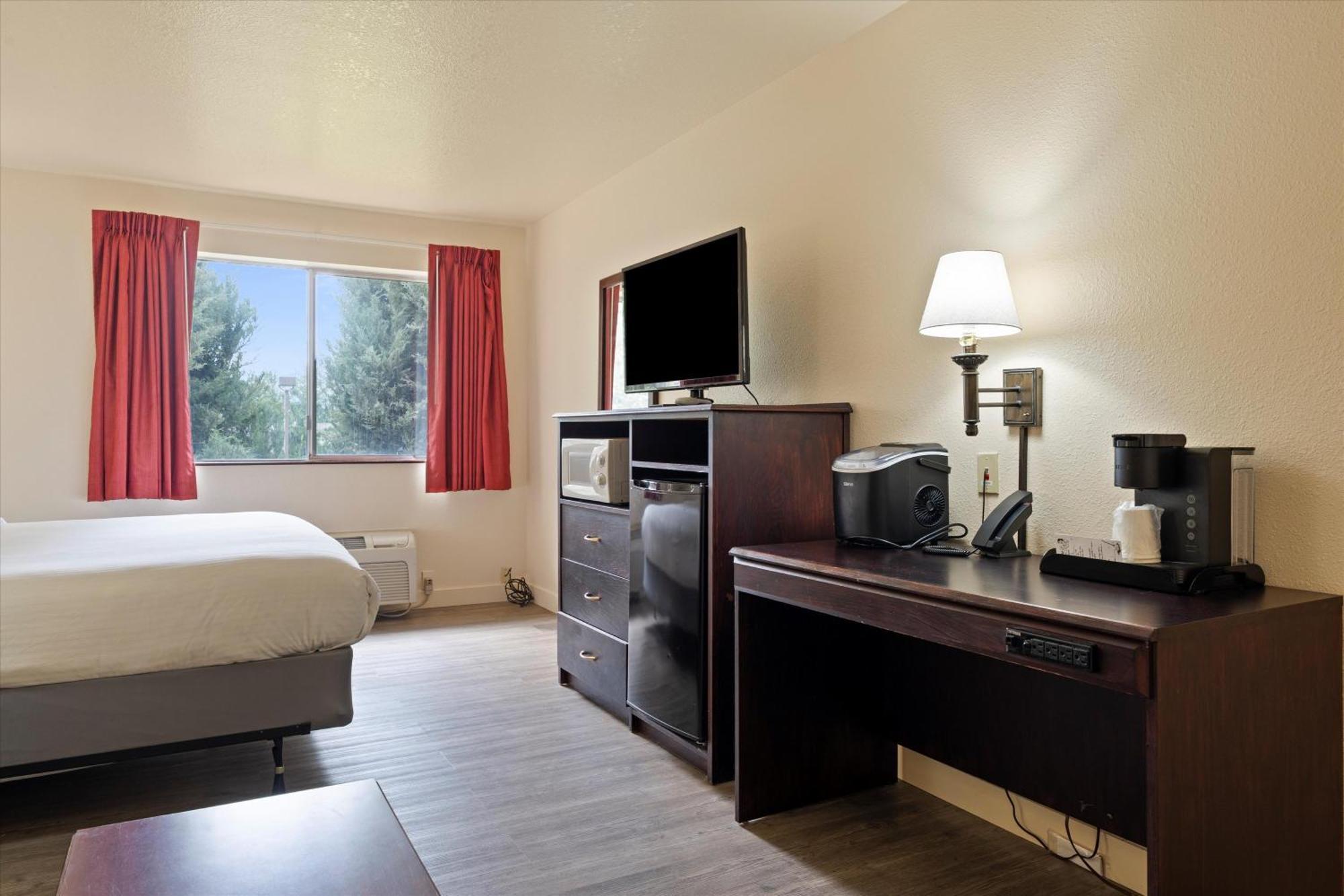 Quincy Inn And Suites 外观 照片