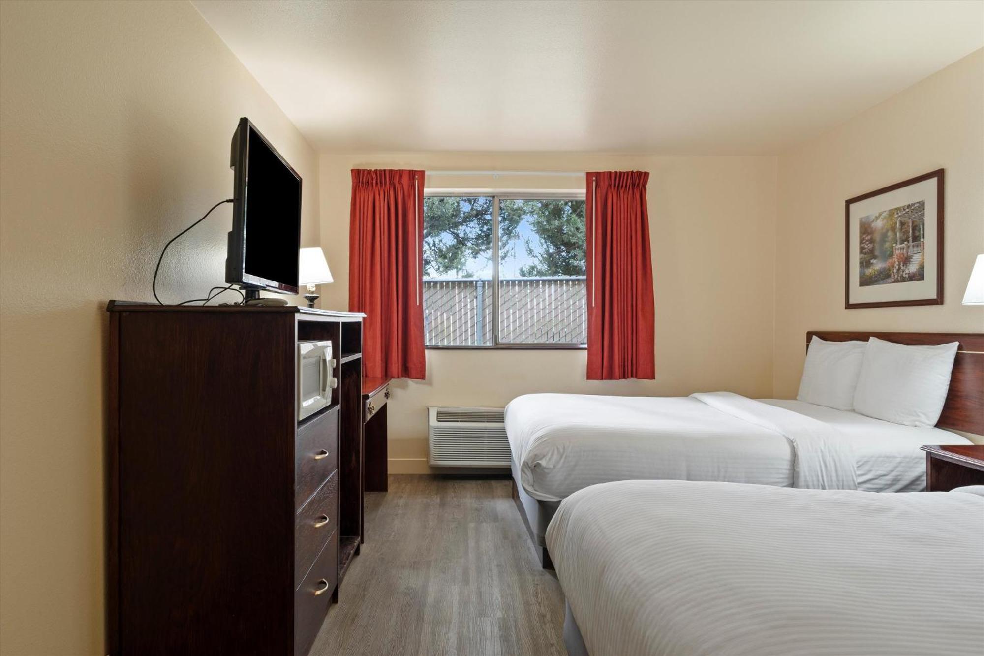 Quincy Inn And Suites 外观 照片