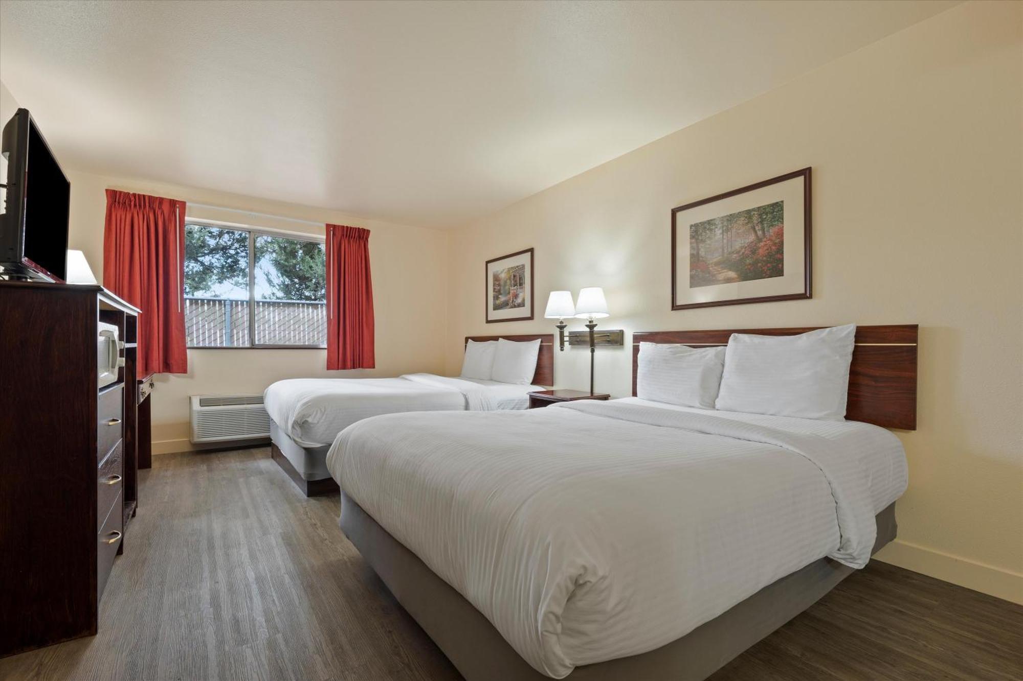 Quincy Inn And Suites 外观 照片