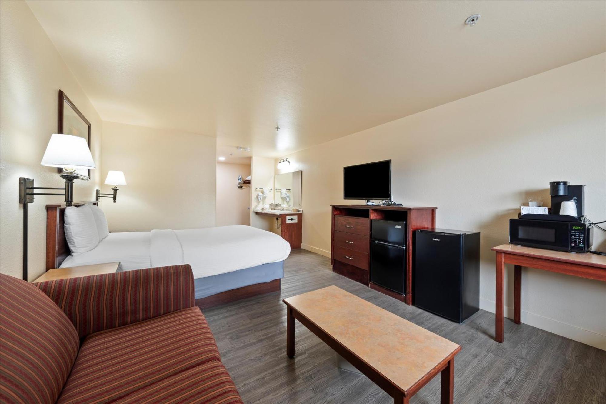 Quincy Inn And Suites 外观 照片