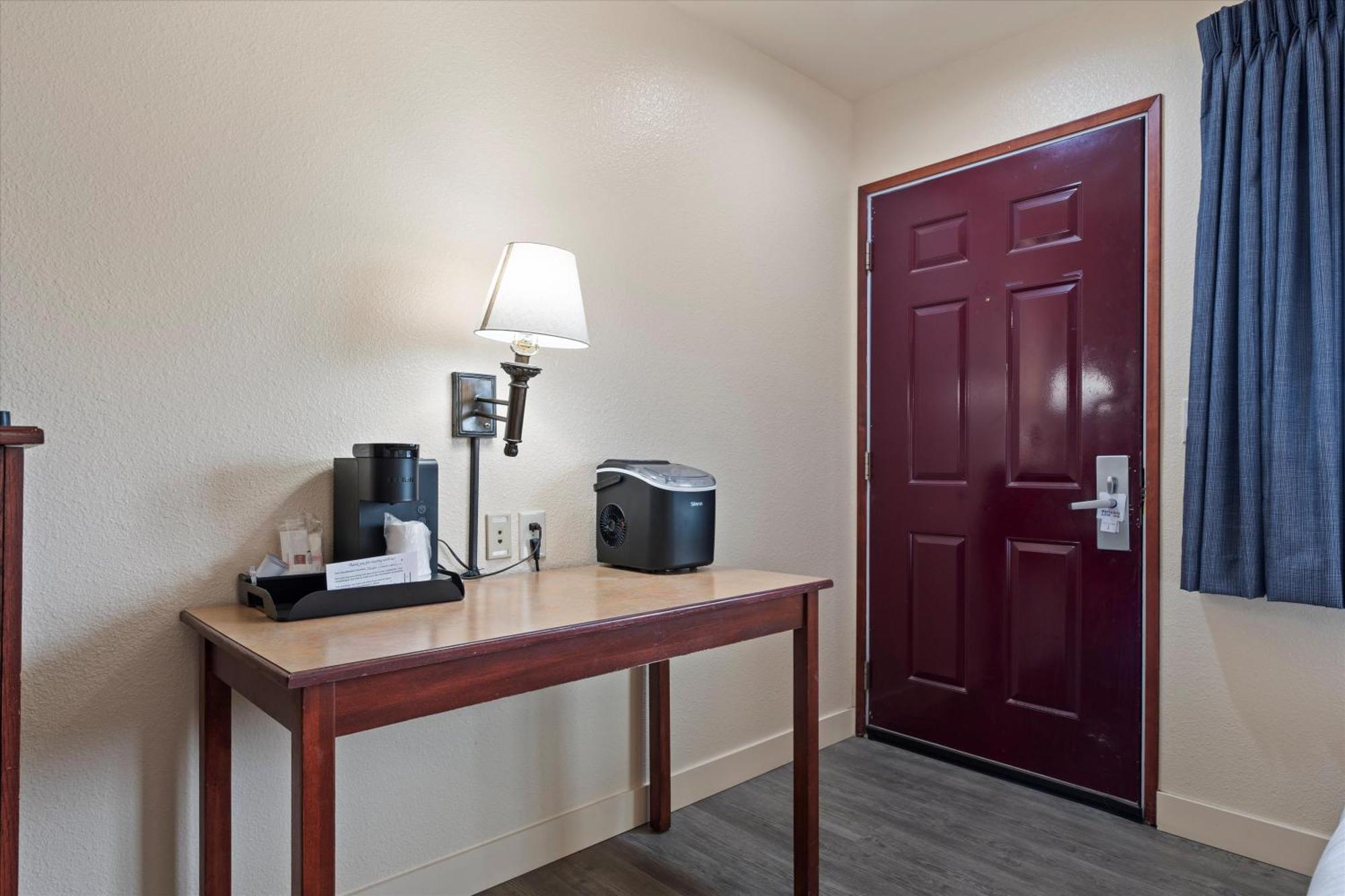 Quincy Inn And Suites 外观 照片