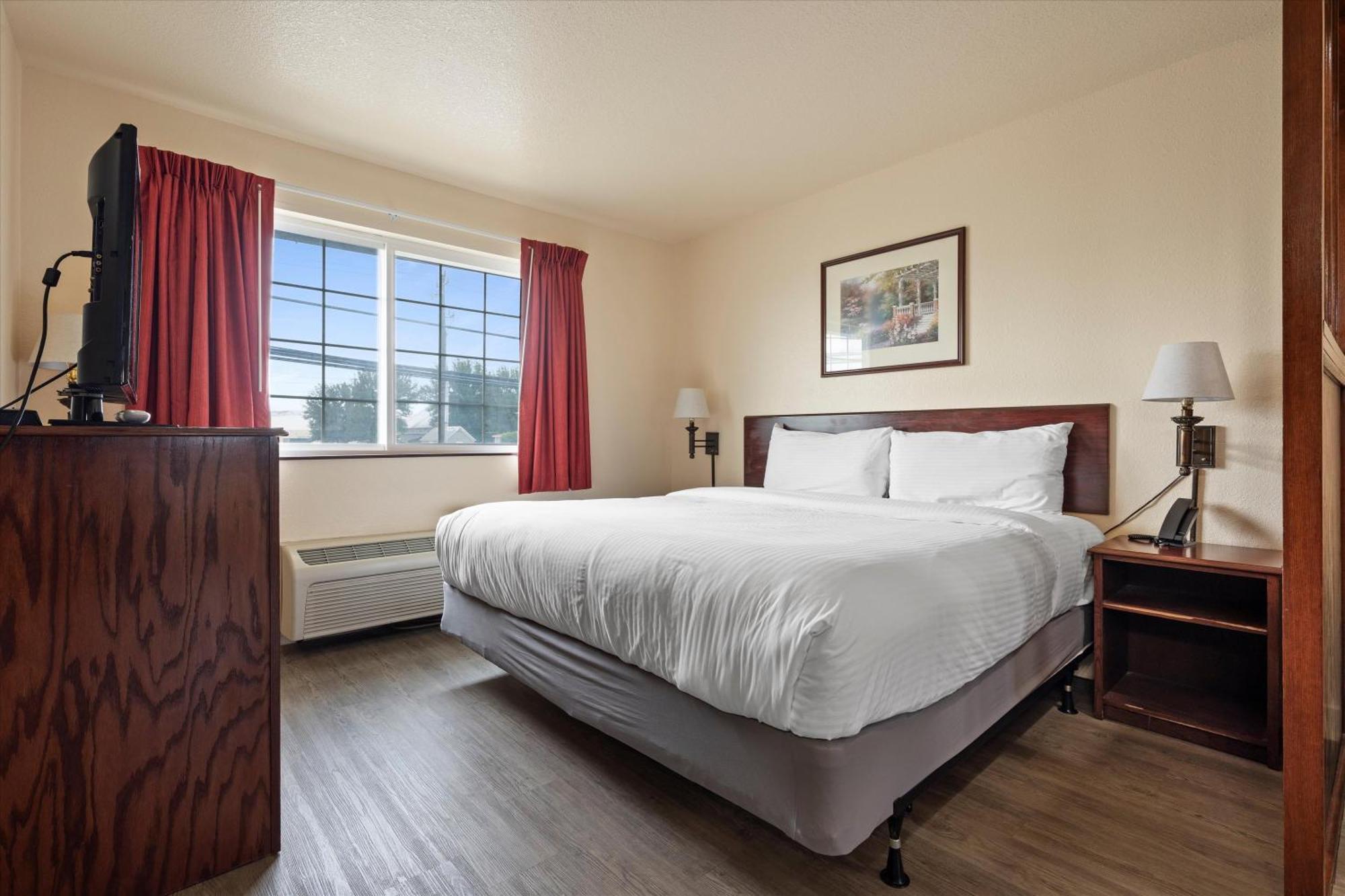 Quincy Inn And Suites 外观 照片